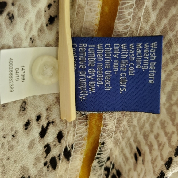 Apt 9 Sleeveless Snake Print Yellow Stripe Keyhole - Picture 9 of 9